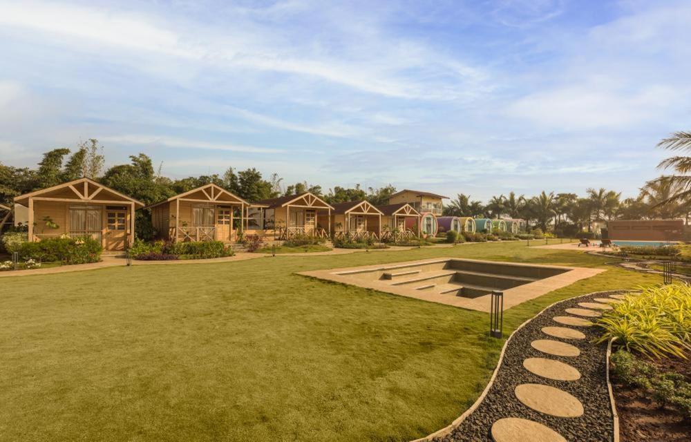Waterscape Retreat Girnare Exterior photo